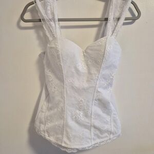 Spirit White Lace Sleeveless Corset